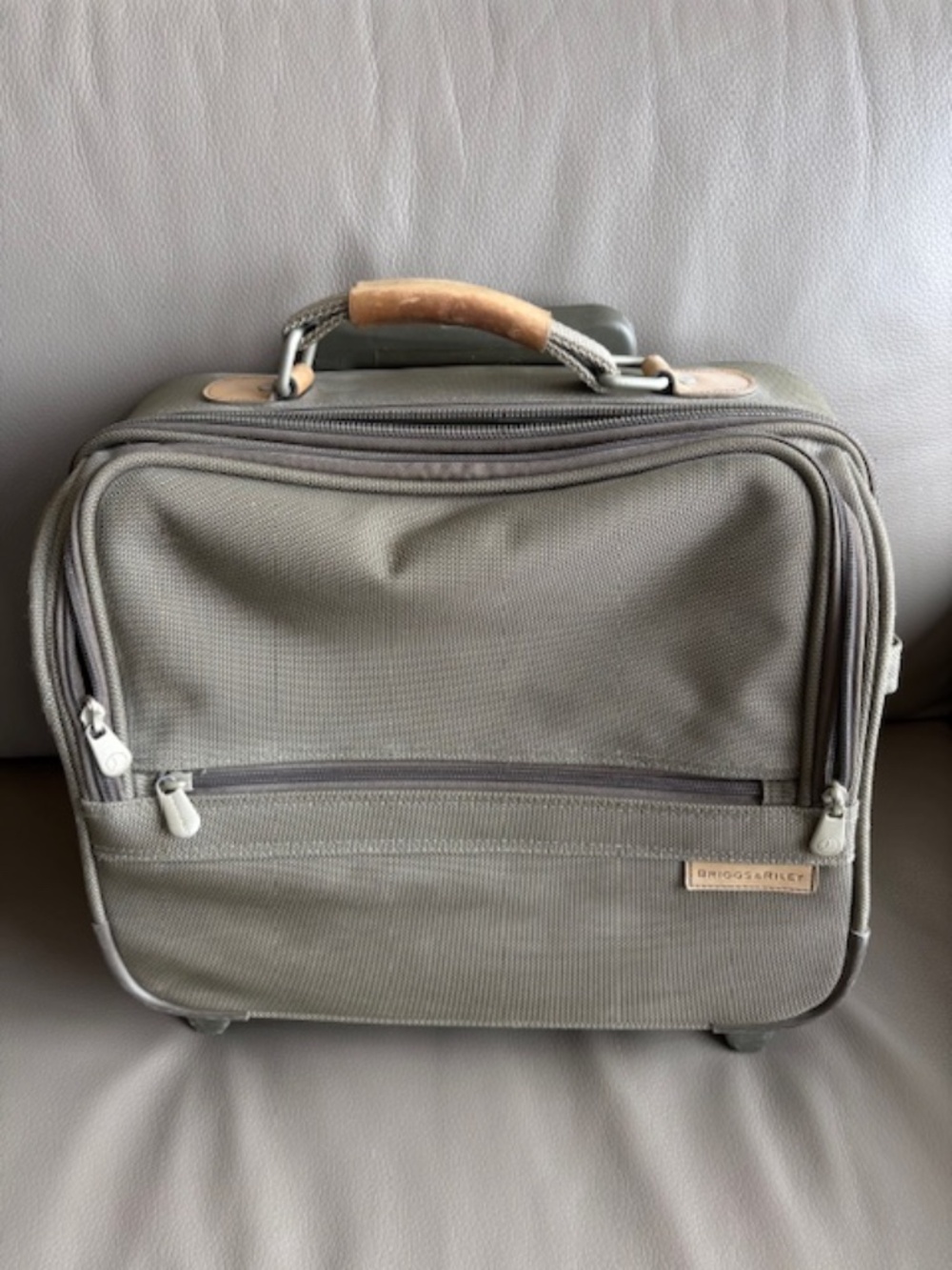 BRIGGS & RILEY sturdy Baseline 2-wheel cabin travel bag khaki
